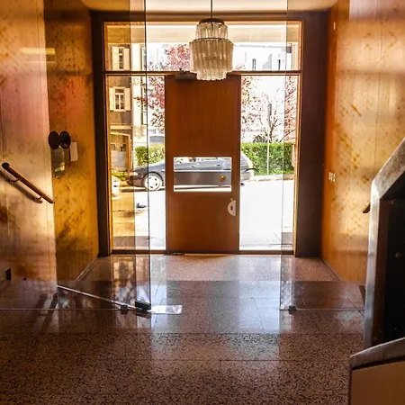 Appartamento Moderno E Luminoso, Con Parcheggio